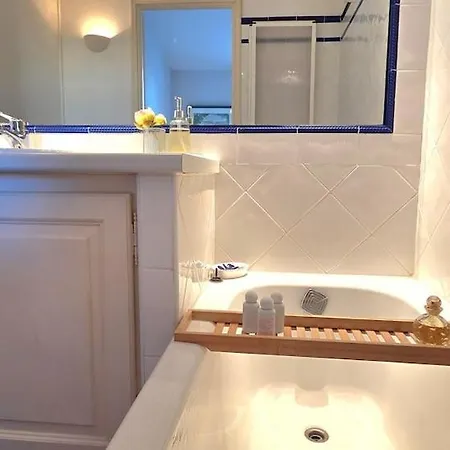 Nieva, Maison De Pecheur Avec Piscine Privee Et Son Bateau * Grimaud