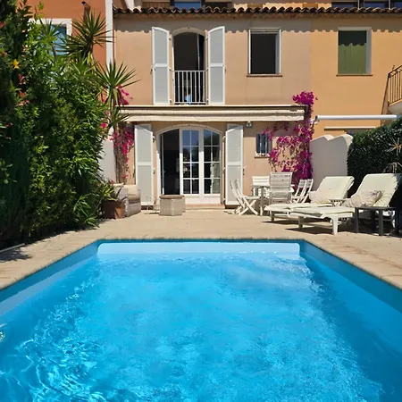 Villa Nieva, Maison De Pêcheur Avec Piscine Et Bateau