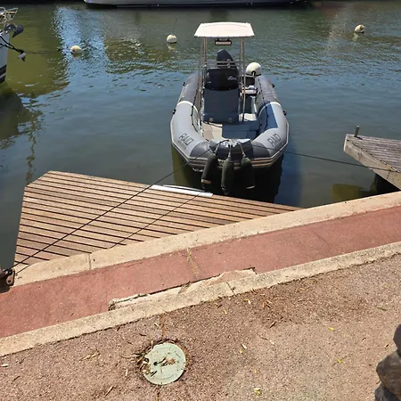 Nieva, Maison De Pêcheur Avec Piscine Et Bateau Grimaud