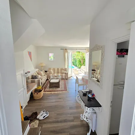 Nieva, Maison De Pêcheur Avec Piscine Et Bateau * Grimaud