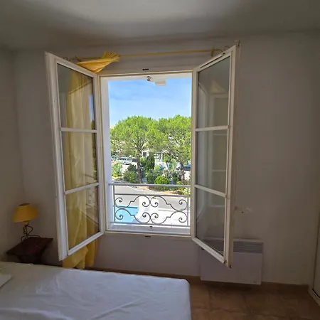 Nieva, Maison De Pêcheur Avec Piscine Et Bateau Villa Grimaud