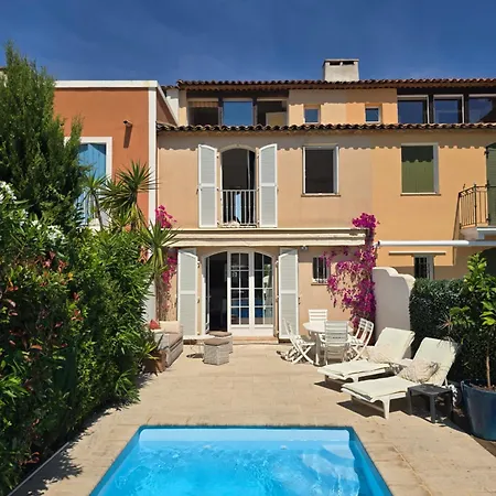 Nieva, Maison De Pecheur Avec Piscine Privee Et Son Bateau