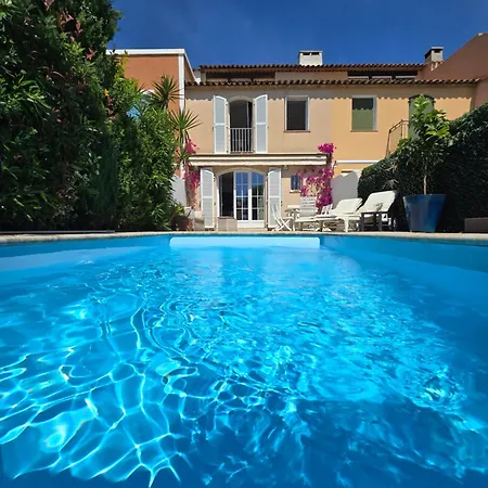 Nieva, Maison De Pecheur Avec Piscine Privee Et Son Bateau